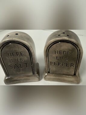 Ceramic Shakers Salt And Pepper Here Lies Tombstone Ktchn New